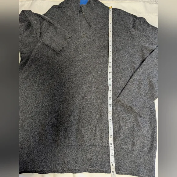 Banana Republic Men's Dark Charcoal Half-Zip Sweater - Picture 7 of 7